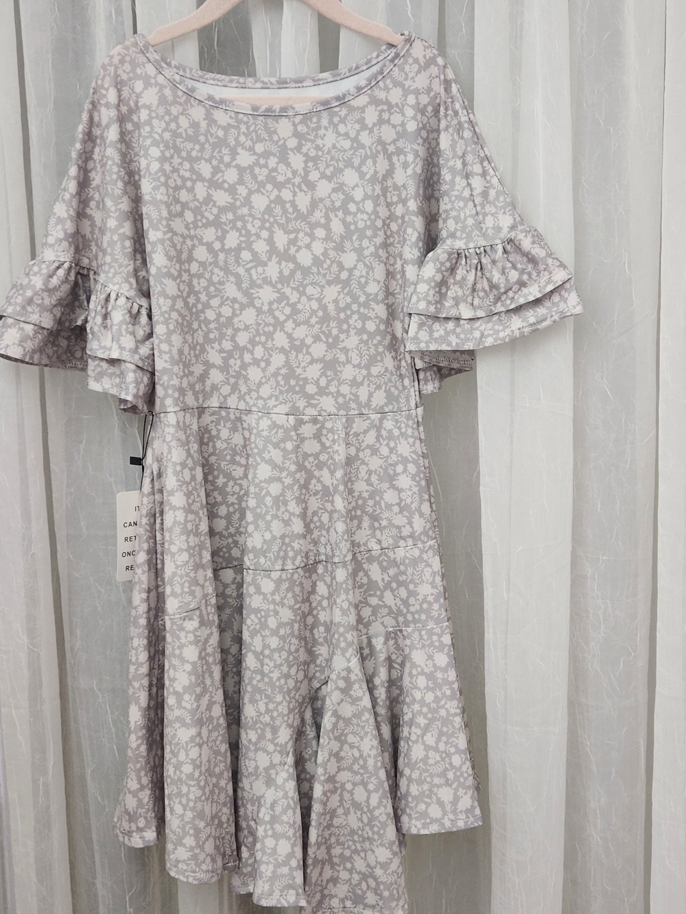 Mia Joy Light Gray/Cream Designed Ruffle Sleeve Asymetrical Dress, S7, NWT - Picture 4 of 4